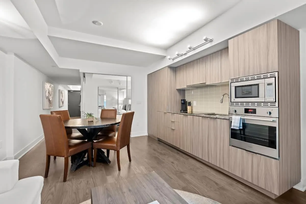 Chic And Central 2 Bedroom Condo In Downtown 多伦多 加拿大